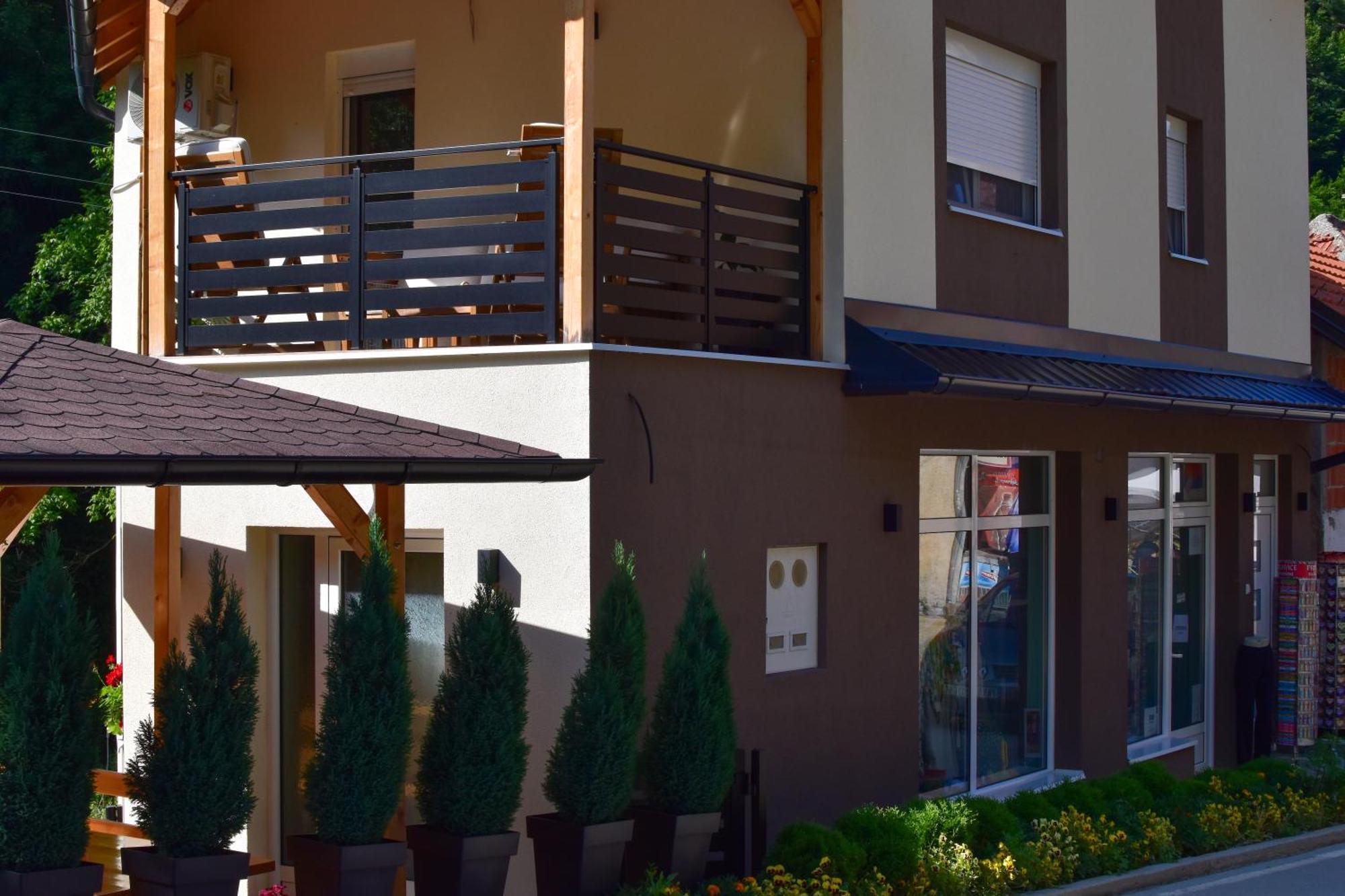 Stiv Apartmani Lukovo Luaran gambar