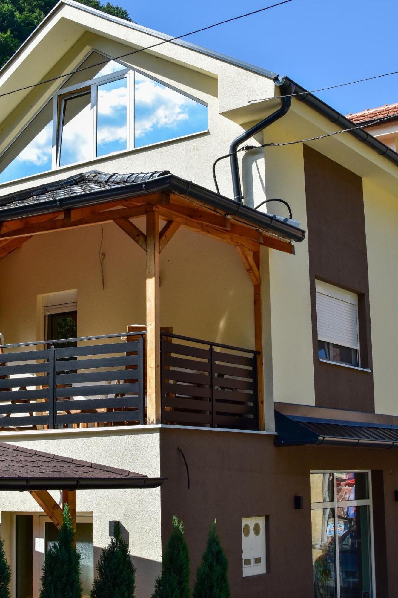 Stiv Apartmani Lukovo Luaran gambar